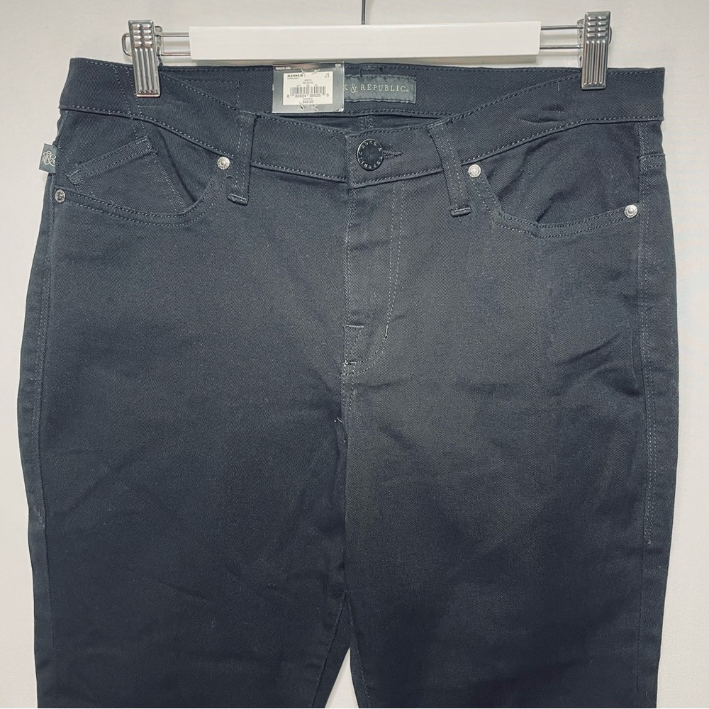 Rock & Rebublic Kendall Mid Rise Capri in Black NWT Women's Size 12 - Picture 5 of 14
